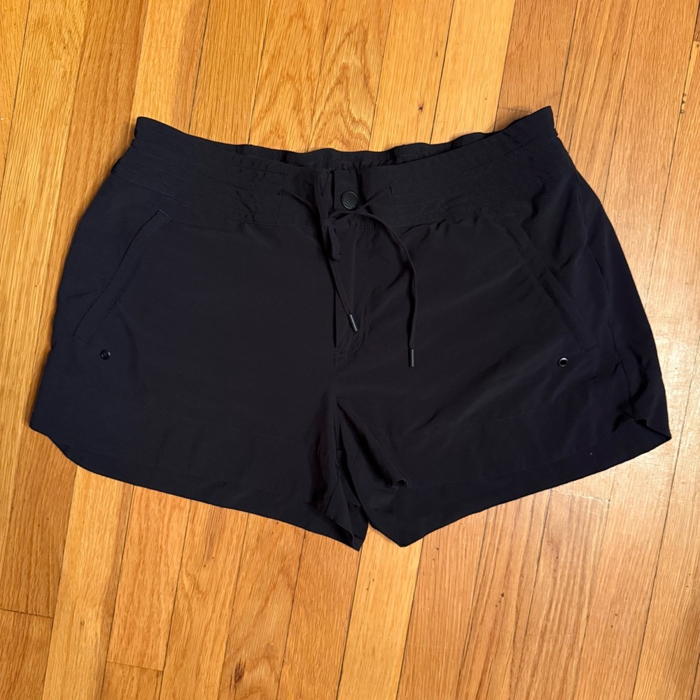 Athleta Hudson black board shorts size 14